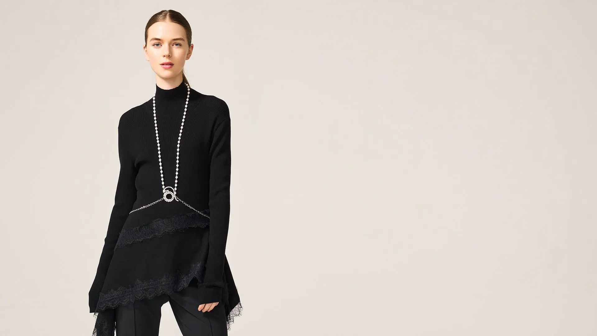 Pearl Logo Harness