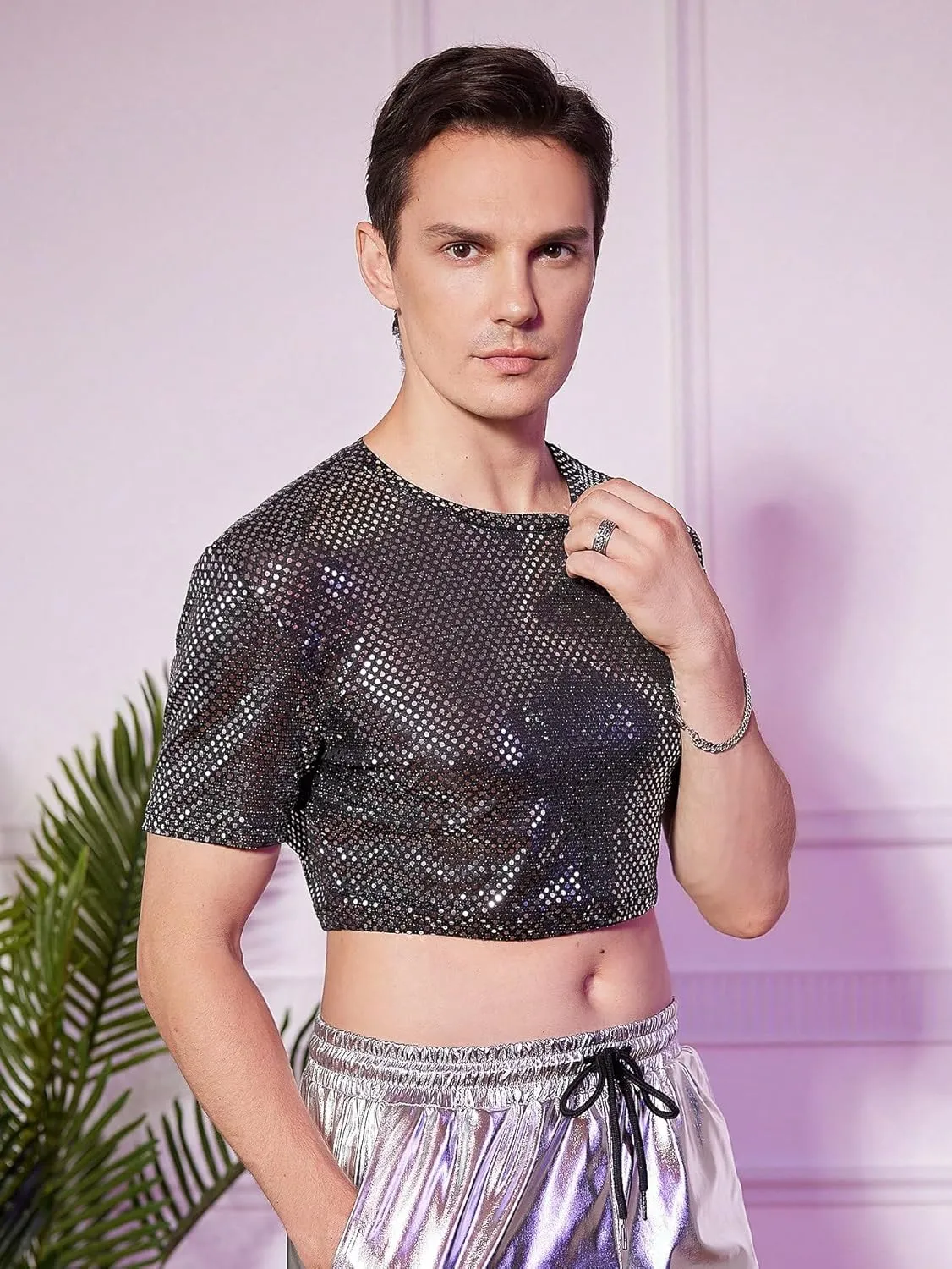 WDIRARA Men's Fishnet Mesh Tee Shirt Round Neck Short Sleeve Crop Top